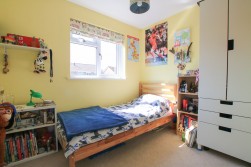 Shefford Crescent, Wokingham, Berkshire