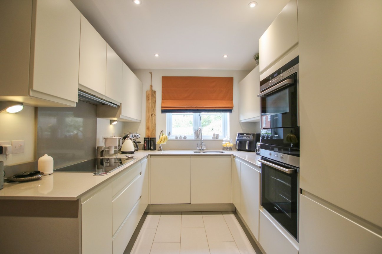 Chestnut Avenue, Wokingham, Berkshire