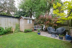 Chestnut Avenue, Wokingham, Berkshire