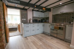London Road, Wokingham, Berkshire