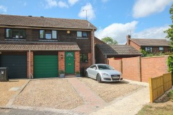 Agincourt Close, Wokingham, Berkshire