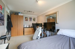 Agincourt Close, Wokingham, Berkshire