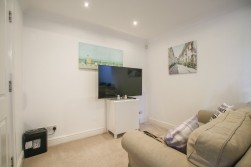 Agincourt Close, Wokingham, Berkshire