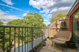 Elms Walk, Wokingham, Berkshire