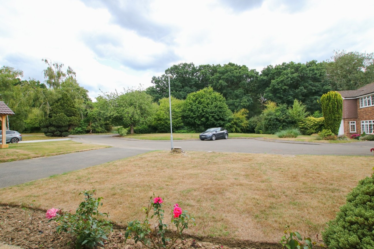 Martins Drive, Wokingham, Berkshire