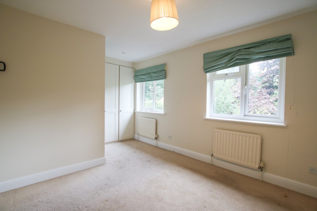 Thorne Close, Crowthorne, Berkshire