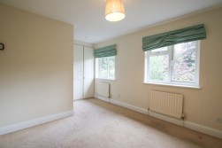 Thorne Close, Crowthorne, Berkshire