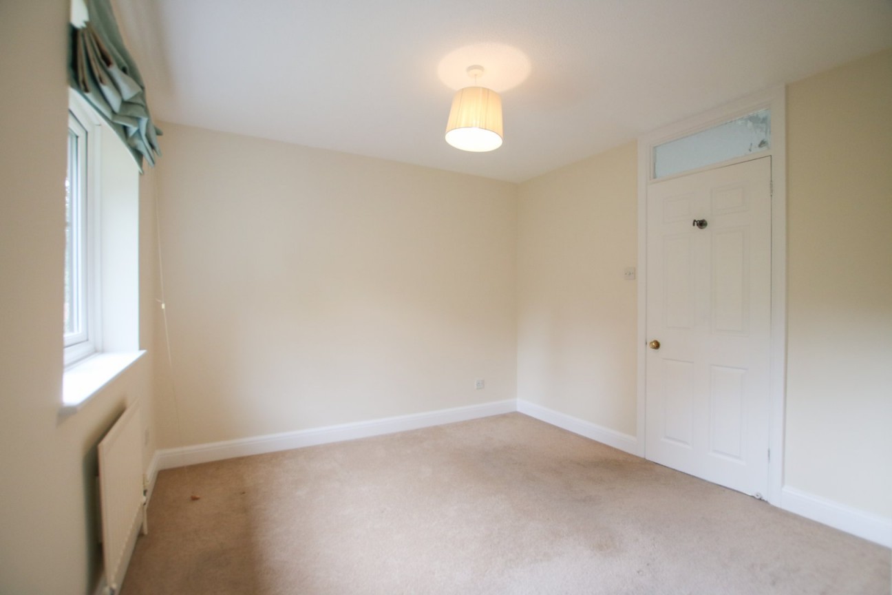 Thorne Close, Crowthorne, Berkshire