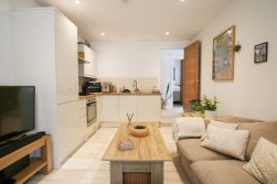 London Road, Wokingham, Berkshire