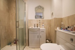 London Road, Wokingham, Berkshire