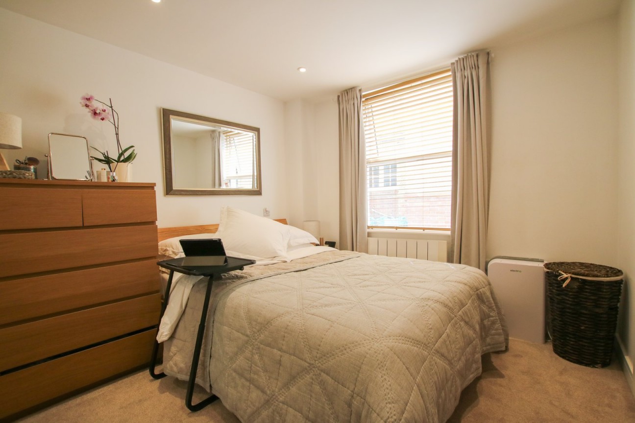 London Road, Wokingham, Berkshire