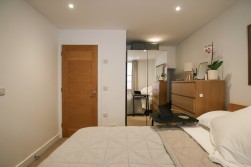 London Road, Wokingham, Berkshire