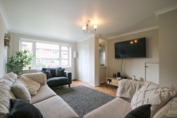 Dieppe Close, Wokingham, Berkshire
