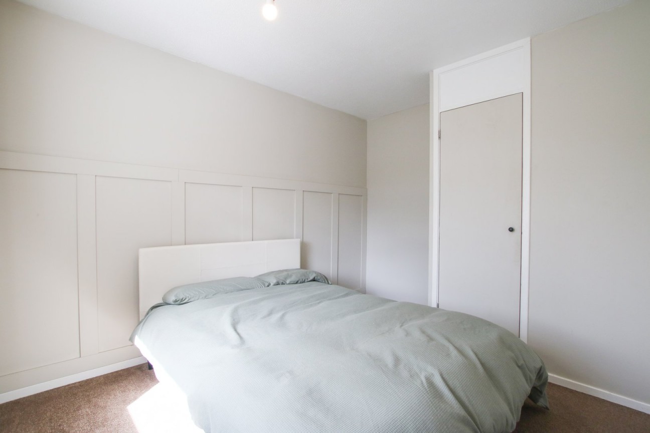 Dieppe Close, Wokingham, Berkshire