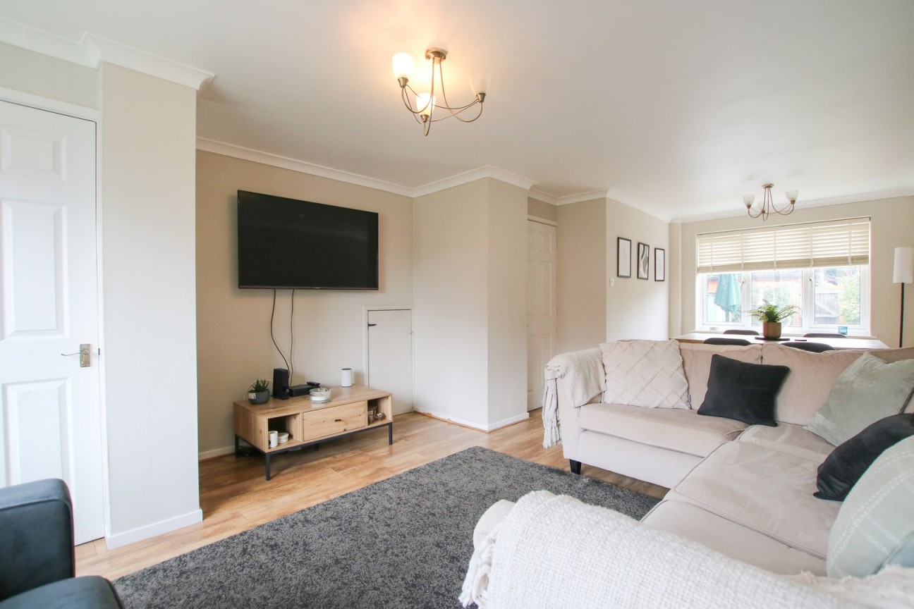 Dieppe Close, Wokingham, Berkshire