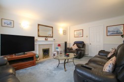 Kent Close, Wokingham, Berkshire
