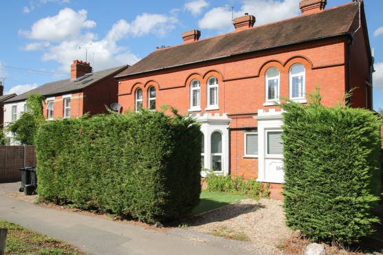 London Road, Wokingham, Berkshire