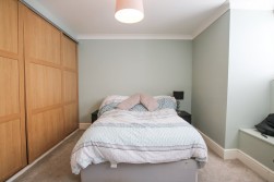 London Road, Wokingham, Berkshire