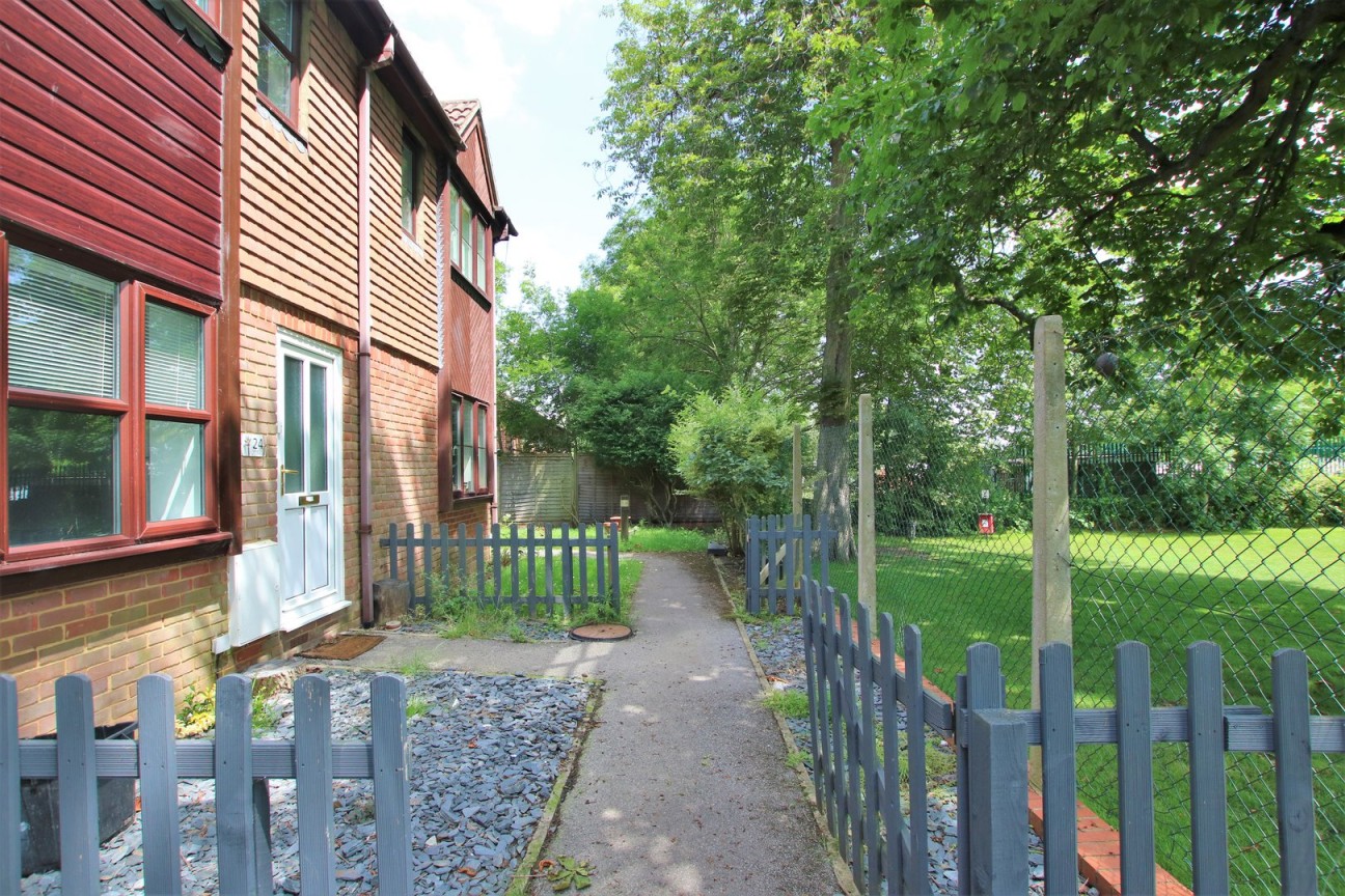 Orchard Close, Wokingham, Berkshire