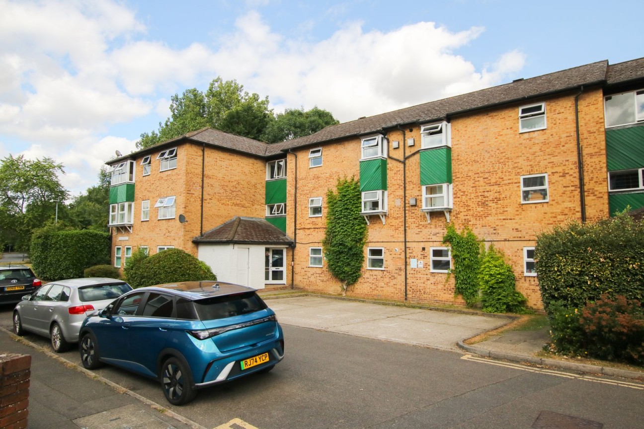 Emmview Close, Wokingham, Berkshire