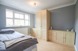 Somerset Close, Wokingham, Berkshire