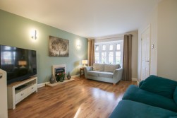 Somerset Close, Wokingham, Berkshire