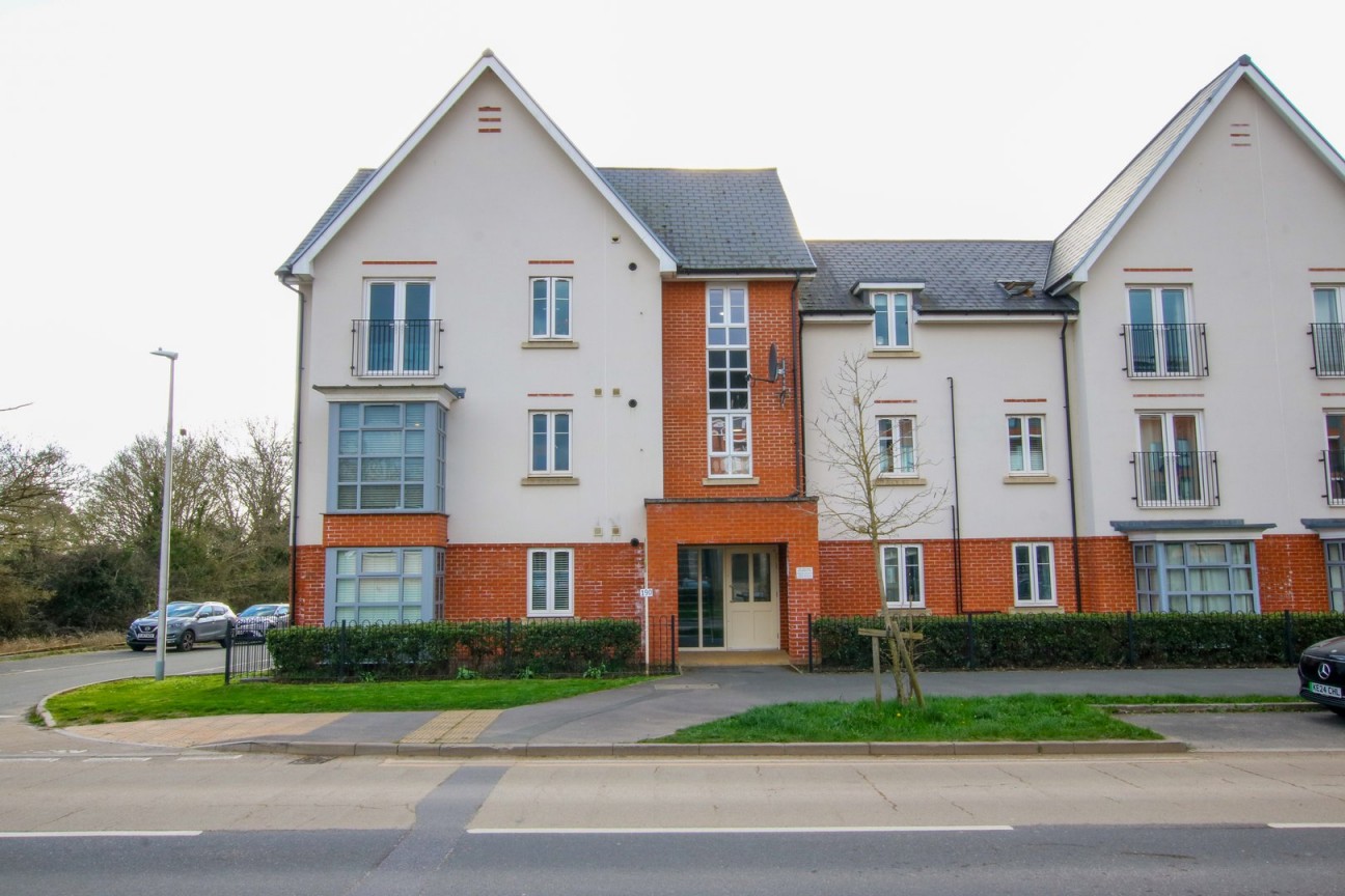 William Heelas Way, Wokingham, Berkshire