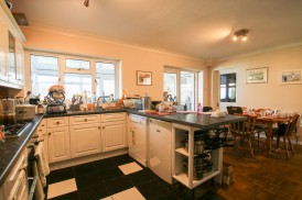 Salisbury Close, Wokingham, Berkshire