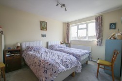 Salisbury Close, Wokingham, Berkshire