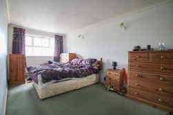 Walnut Close, Wokingham, Berkshire
