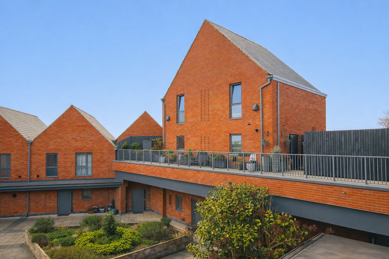 Elms Walk, Wokingham, Berkshire
