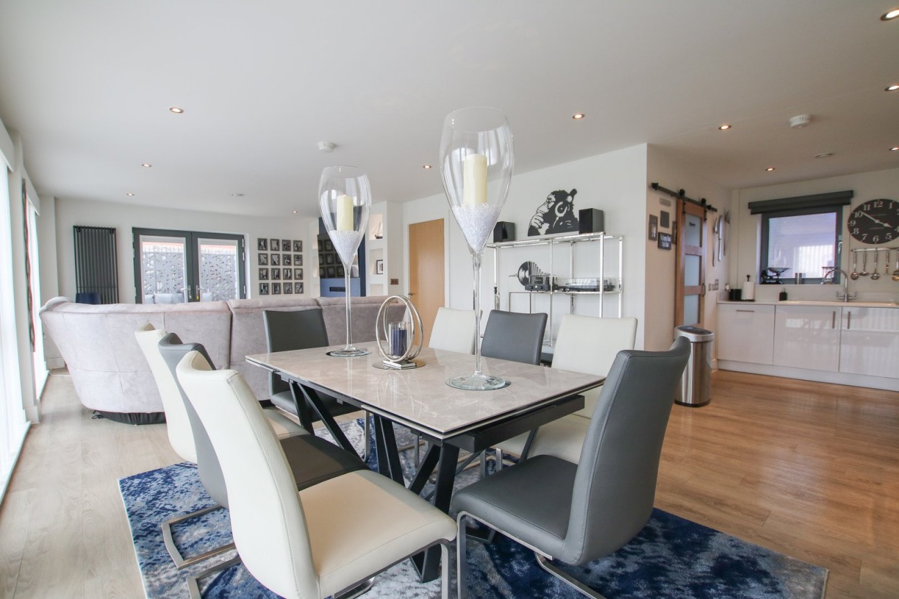 Elms Walk, Wokingham, Berkshire