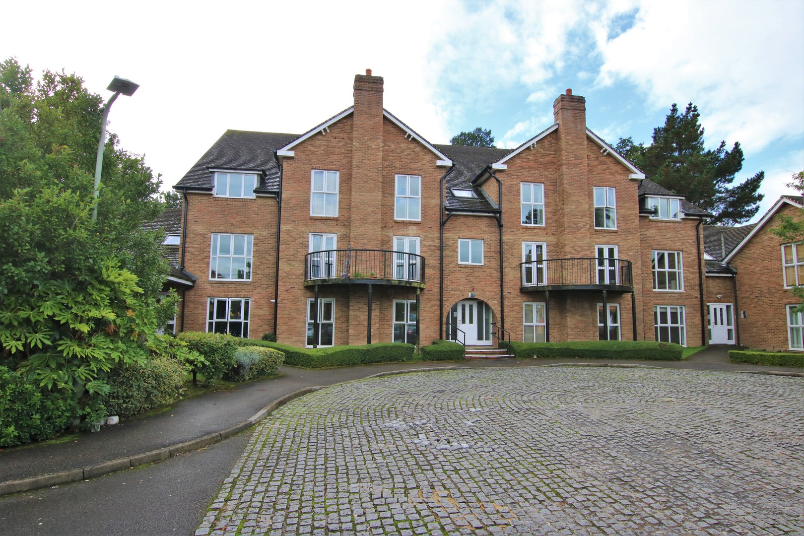 Squirrel Walk, Wokingham, Berkshire