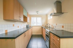 Sarum Crescent, Wokingham, Berkshire