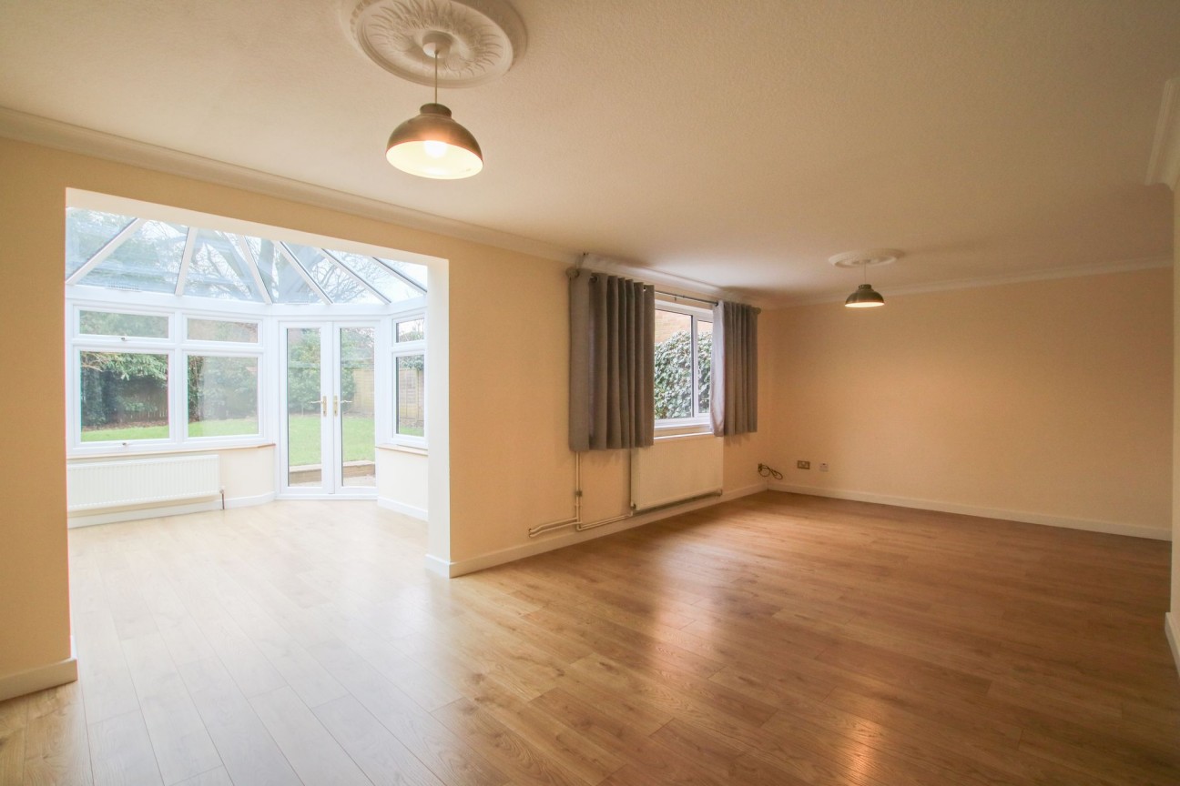 Sarum Crescent, Wokingham, Berkshire