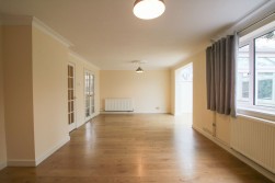 Sarum Crescent, Wokingham, Berkshire
