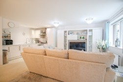Minster Grove, Wokingham, Berkshire