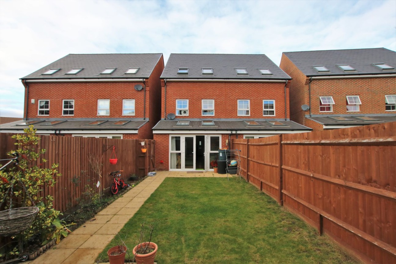 Windsor Crescent, Wokingham, Berkshire