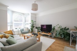 London Road, Wokingham, Berkshire