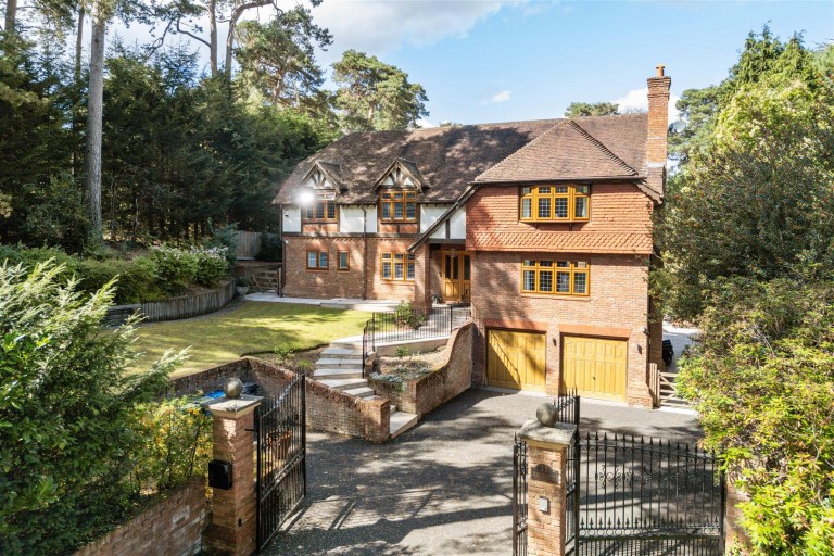 Pine Coombe, Croydon