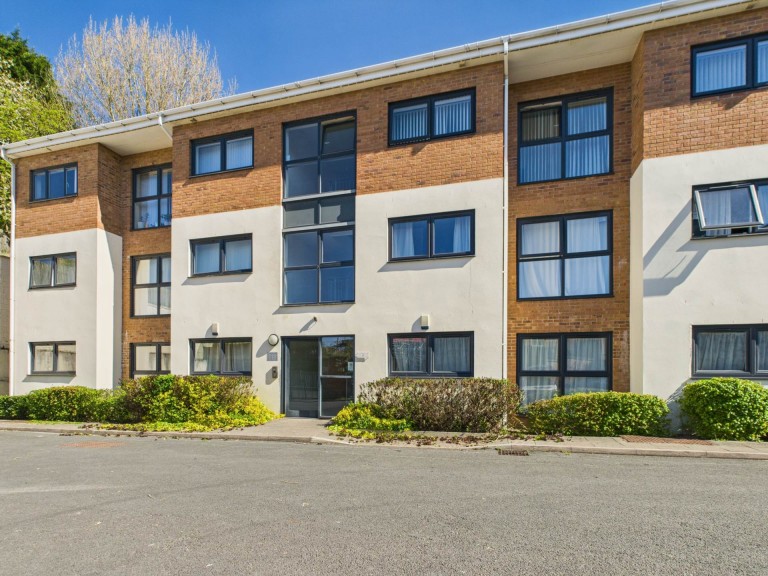 Lowbridge Court, Garston