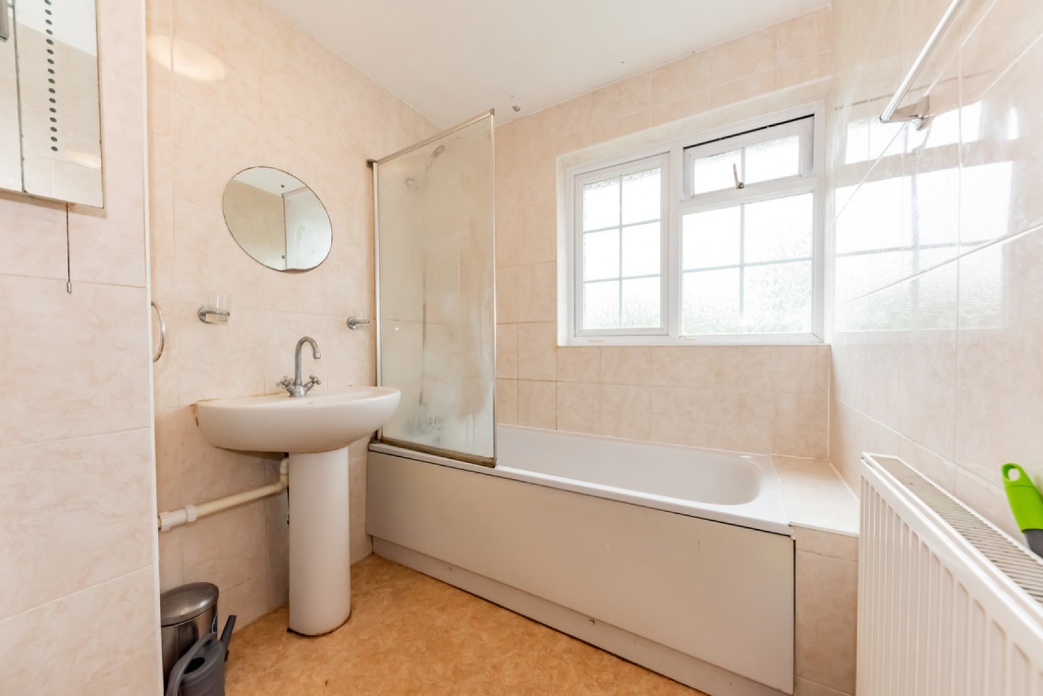 3 bedroom House for Letting Sheridan Road, Frimley