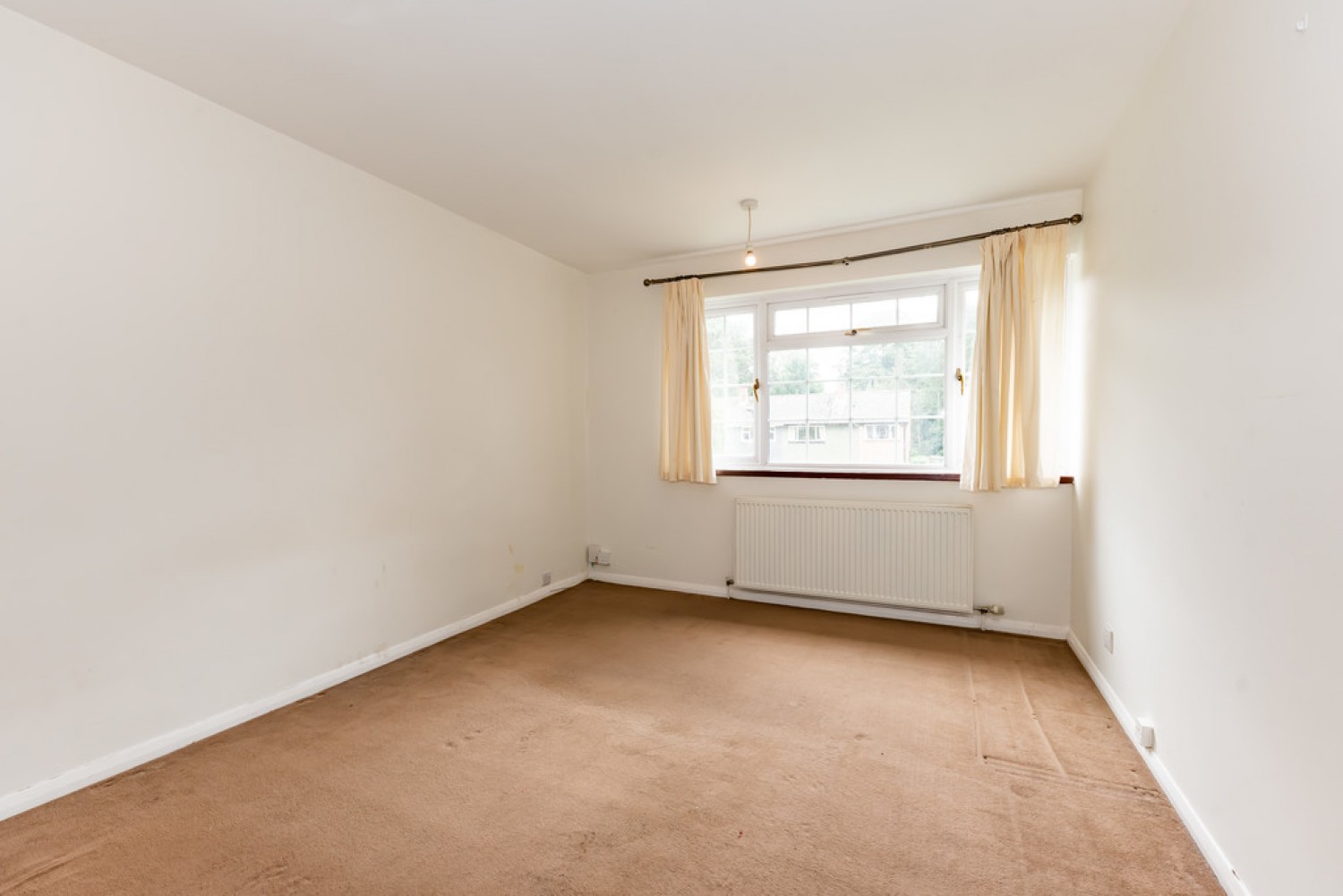 3 bedroom House for Letting Sheridan Road, Frimley