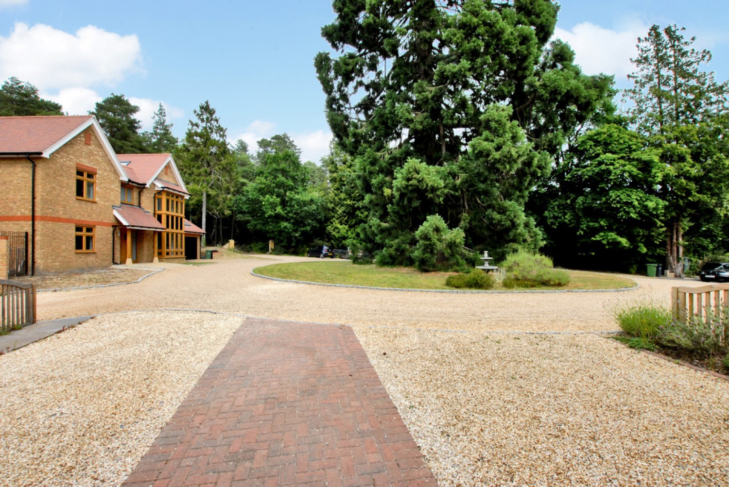 5 bedroom House for Letting St. Catherines Road, Frimley