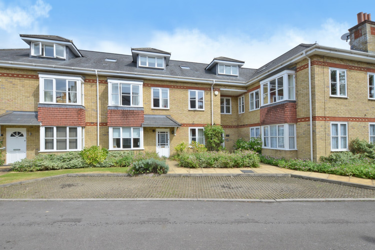 Woodmill Court, London Road