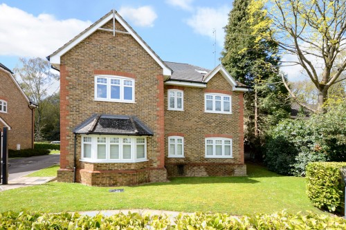 Kings Ride, Camberley