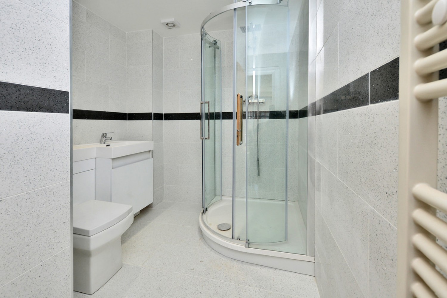 2 bedroom Flat for Letting High Street, Camberley