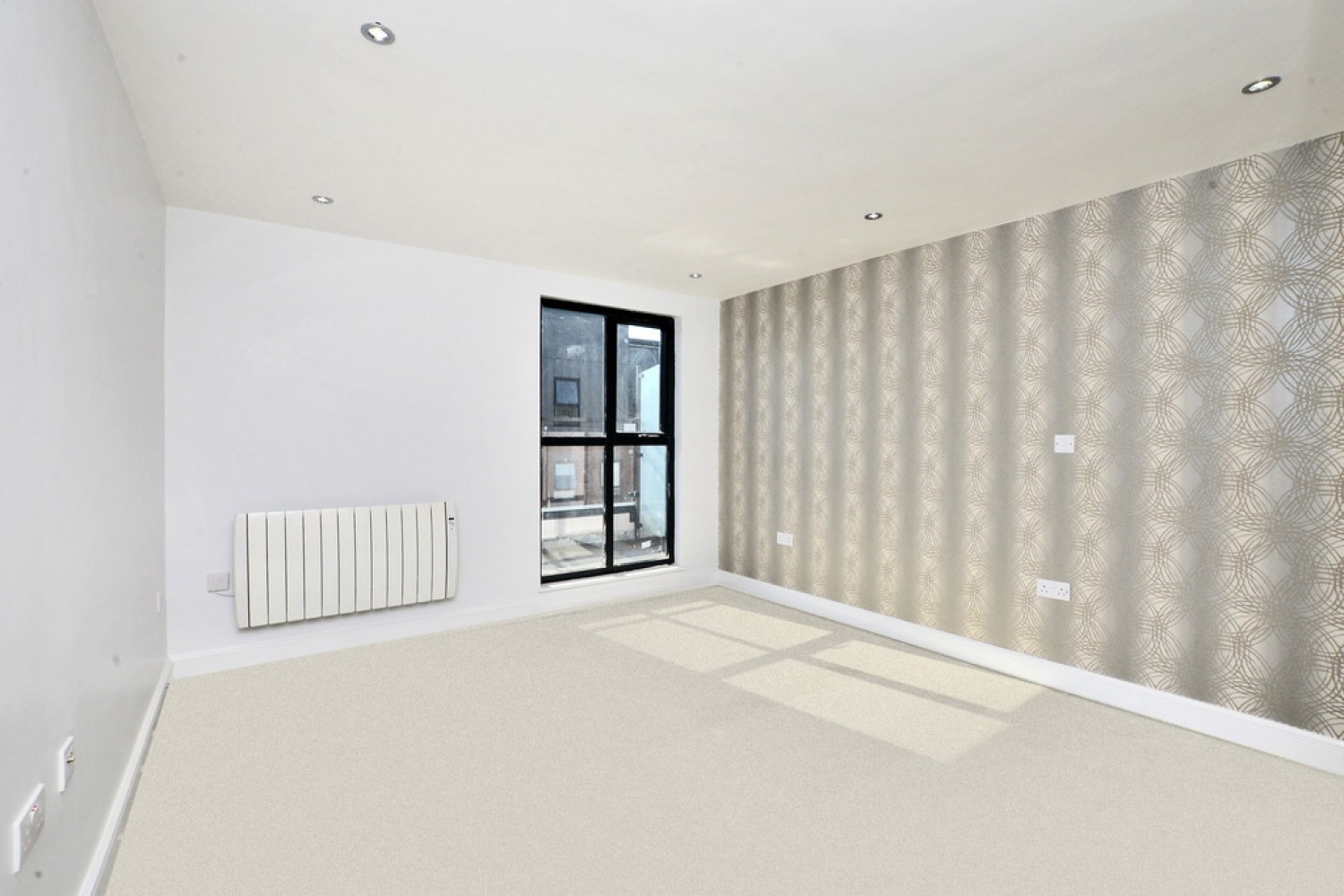2 bedroom Flat for Letting High Street, Camberley