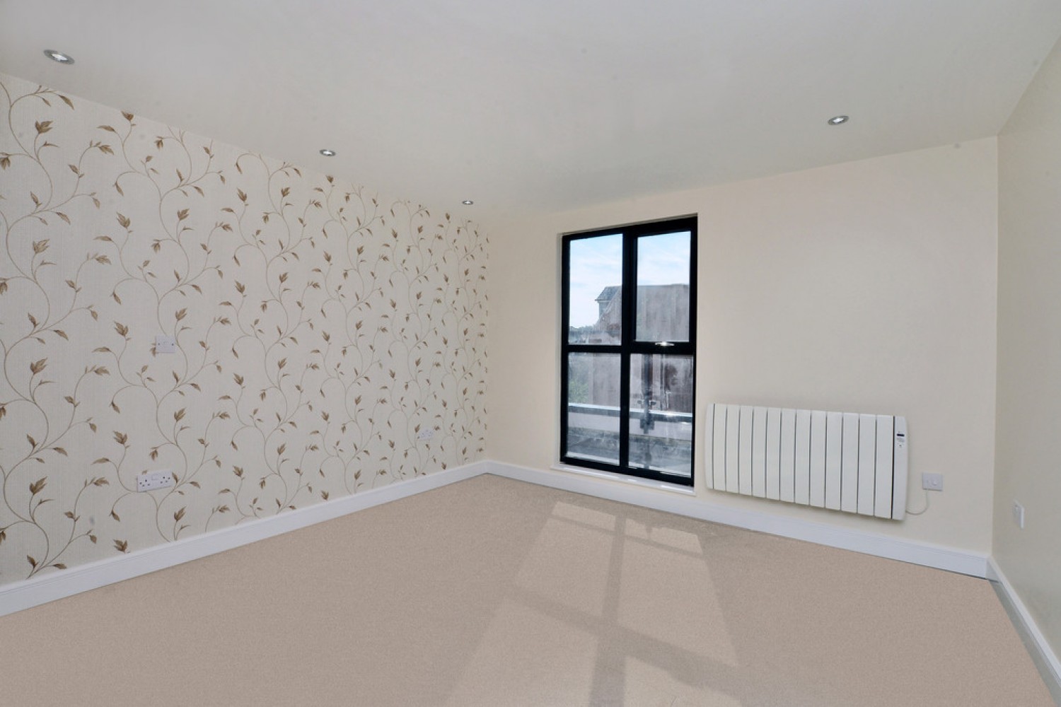 2 bedroom Flat for Letting High Street, Camberley