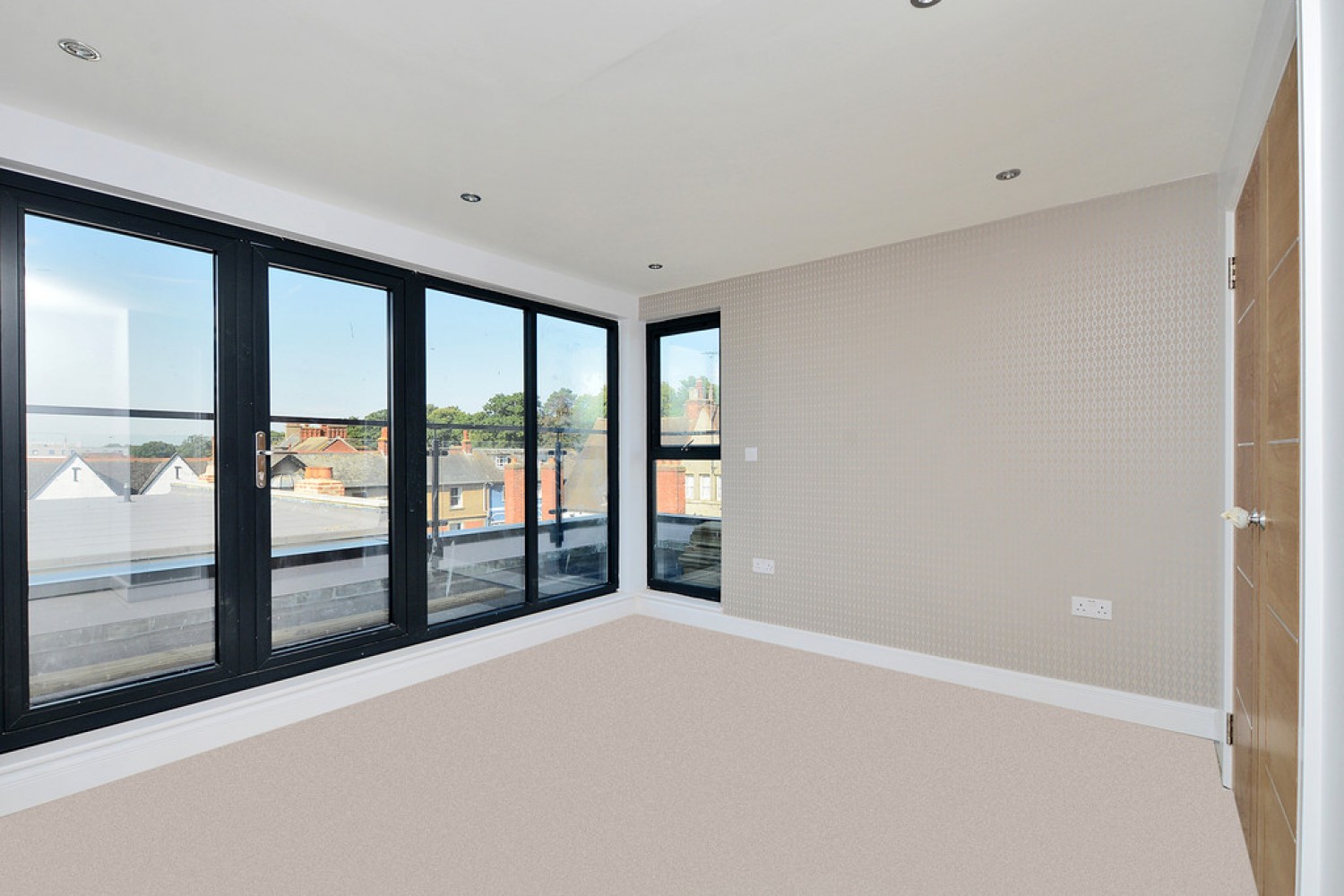2 bedroom Flat for Letting High Street, Camberley